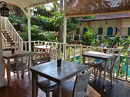 White Coconut Cottage