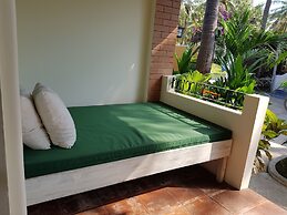 White Coconut Cottage