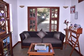 Villa Retreat - Boutique Hotel and Cottages