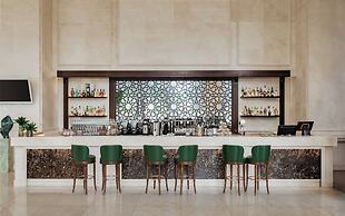 Melia Vinpearl Danang Riverfront