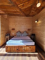 The Chalets Naldehra