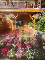 The Chalets Naldehra