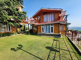 The Chalets Naldehra