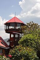 The Chalets Naldehra