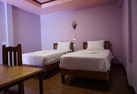 Lampang Bouteak Resort