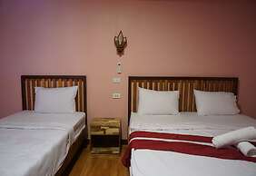 Lampang Bouteak Resort