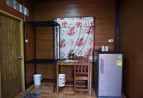 Lampang Bouteak Resort