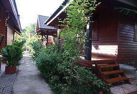 Lampang Bouteak Resort