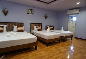 Lampang Bouteak Resort