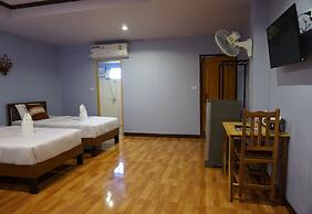 Lampang Bouteak Resort