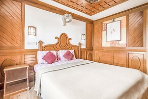 GuestHouser 3 BHK Houseboat e567