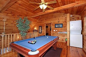 Secluded Memories 2 Bedroom Cabin by RedAwning