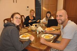 Aashianaa Gracious Living