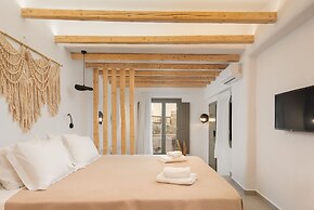 Melidron Hotel & Suites