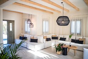 Melidron Hotel & Suites