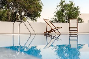 Melidron Hotel & Suites
