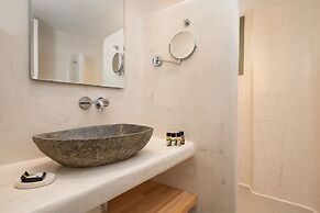 Melidron Hotel & Suites