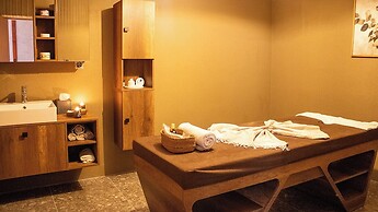 216 North Hotel & Wellness-Spa