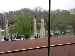 216 North Hotel & Wellness-Spa