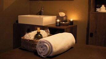 216 North Hotel & Wellness-Spa