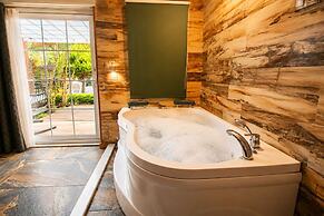 216 North Hotel & Wellness-Spa