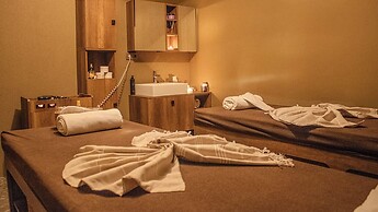 216 North Hotel & Wellness-Spa