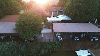 216 North Hotel & Wellness-Spa