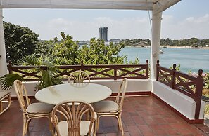 Tamarind Village Apartments