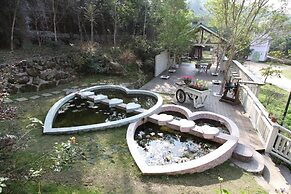 Bear Meets Moose B&B