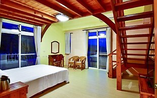 Bear Meets Moose B&B