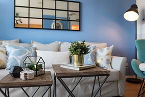 QuickStay CN Tower View Condo in Fort York