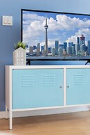 QuickStay CN Tower View Condo in Fort York