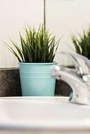 QuickStay CN Tower View Condo in Fort York