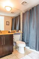 QuickStay CN Tower View Condo in Fort York