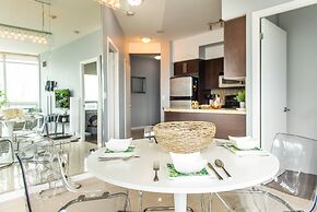 QuickStay CN Tower View Condo in Fort York