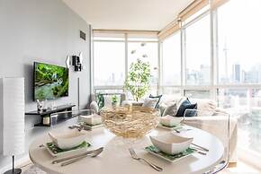 QuickStay CN Tower View Condo in Fort York