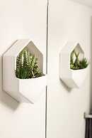 QuickStay CN Tower View Condo in Fort York