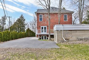 QuickStay Lake Simcoe Homestyle Cottage Private Beach