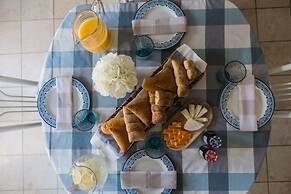 QuickStay Lake Simcoe Homestyle Cottage Private Beach