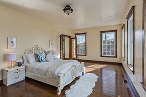 QuickStay Lake Simcoe Homestyle Cottage Private Beach