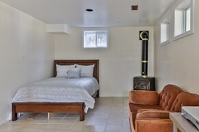 QuickStay Lake Simcoe Homestyle Cottage Private Beach