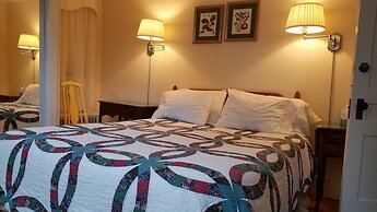 1860 House Inn and Vacation Rental Home