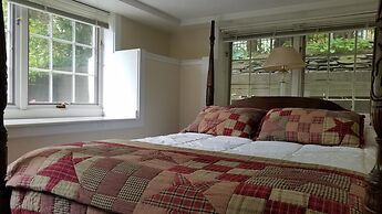 1860 House Inn and Vacation Rental Home