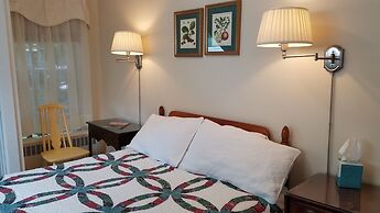 1860 House Inn and Vacation Rental Home