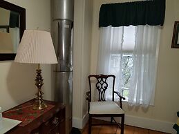1860 House Inn and Vacation Rental Home