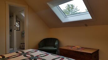 1860 House Inn and Vacation Rental Home