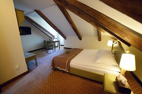 Bistrampolis Manor Boutique Hotel