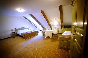 Bistrampolis Manor Boutique Hotel