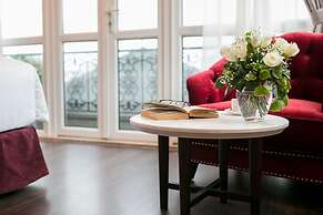 Flora Centre Hotel & Spa