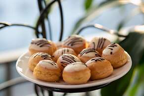 Flora Centre Hotel & Spa